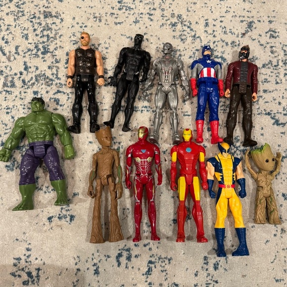 Marvel Avengers Universe 12” Action Figures With Bonus Groot Multiverse - Picture 2 of 4